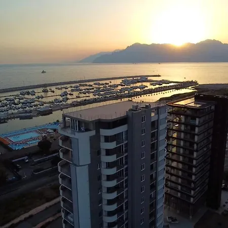 Lilibeth Luxury - Marina D'arechi Bed & Breakfast