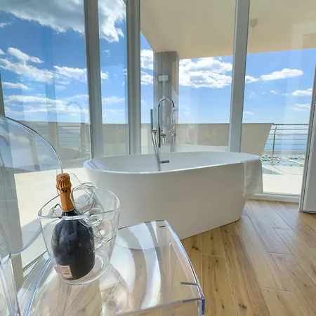Lilibeth Luxury - Marina D'arechi Bed & Breakfast *