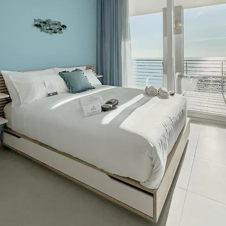 Lilibeth Luxury - Marina D'arechi 4*