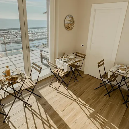 Lilibeth Luxury - Marina D'arechi 4*