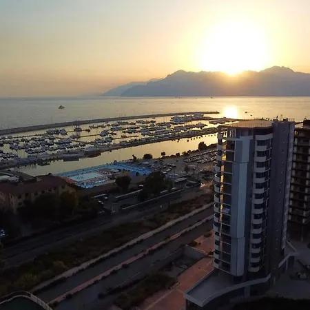 Lilibeth Luxury - Marina D'arechi 4*