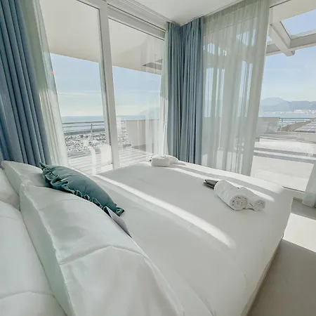 Lilibeth Luxury - Marina D'arechi Bed & Breakfast 4*