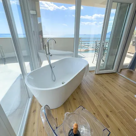 Lilibeth Luxury - Marina D'arechi Bed & Breakfast Salerno